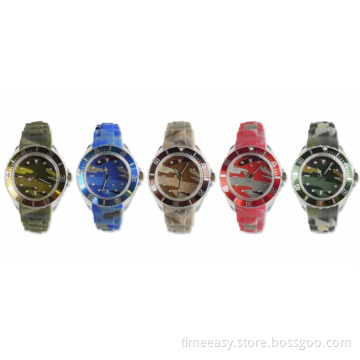 Fashion Camo Silicone Quartz Watch with Benze Hands